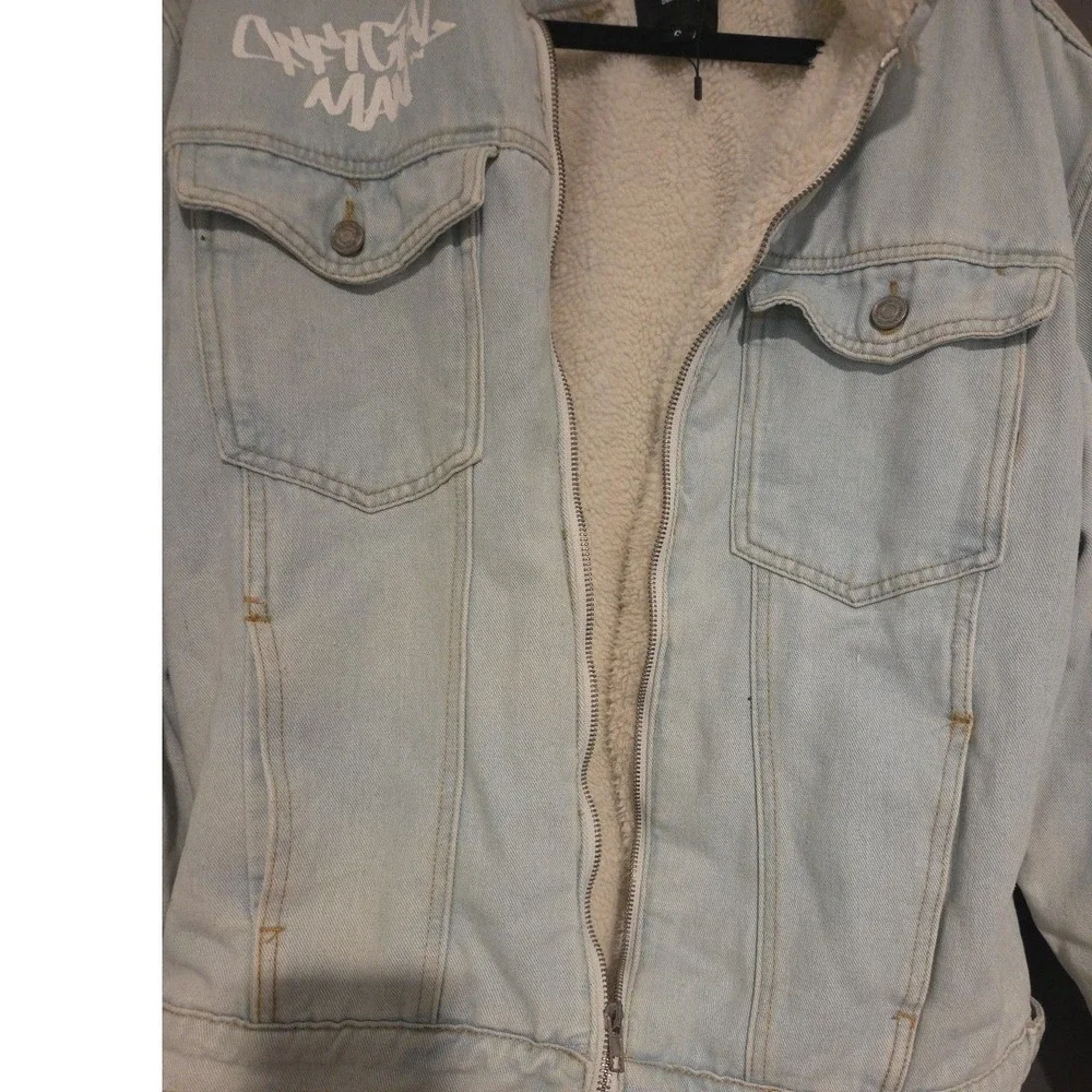 boohooMAN Light Wash Sherpa Lined Denim Jacket, Graffiti Smiley Face Men's Small